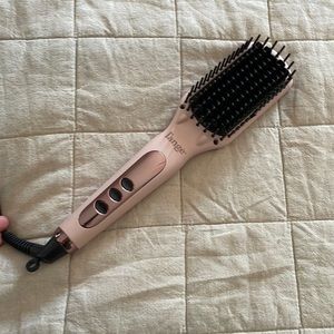 L’ange Hair Straightening Brush